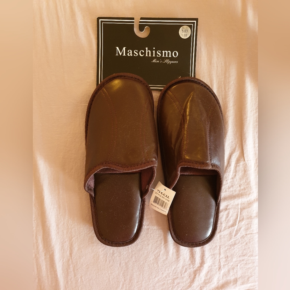 Men's slippers size 10